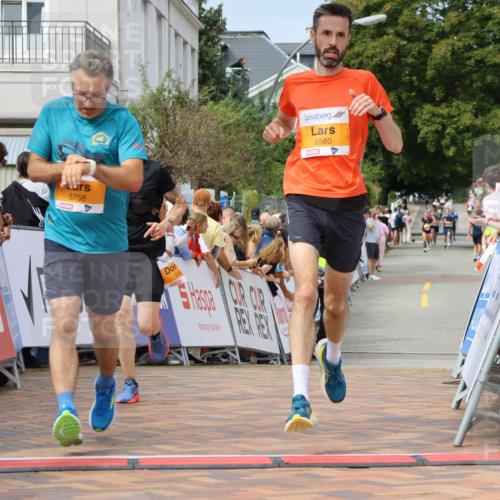 31.08.2025 - 21. Blankeneser Heldenlauf Strokosch-Dieckow http://msf.ph/oto/8696314 31.08.2025 12:27:15 Ziel 5580, 5568, 5758 meine-sportfotos.de