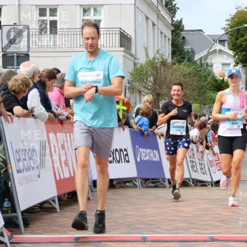 31.08.2025 - 21. Blankeneser Heldenlauf Strokosch-Dieckow http://msf.ph/oto/8696324 31.08.2025 12:22:32 Ziel 5556, 5522, 4166, 4056, 4098, 4282 meine-sportfotos.de