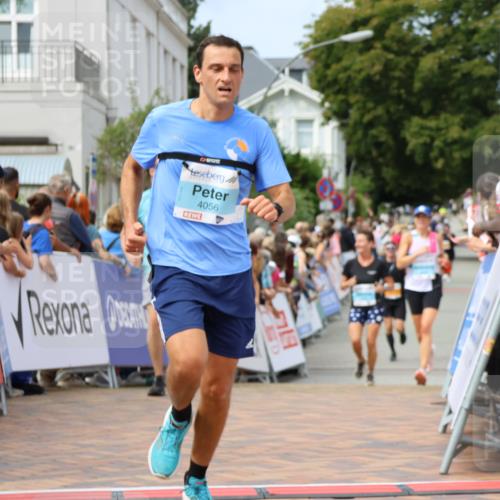 31.08.2025 - 21. Blankeneser Heldenlauf Strokosch-Dieckow http://msf.ph/oto/8696330 31.08.2025 12:22:29 Ziel 5624, 5207, 4166, 4056, 4098, 4282 meine-sportfotos.de