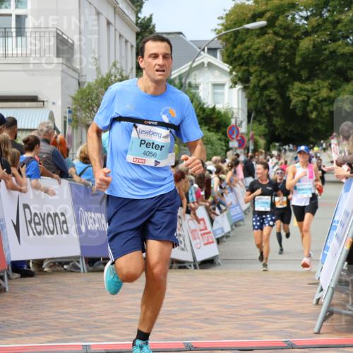 31.08.2025 - 21. Blankeneser Heldenlauf Strokosch-Dieckow http://msf.ph/oto/8696332 31.08.2025 12:22:29 Ziel 5624, 5207, 4166, 4056, 4098, 4282 meine-sportfotos.de