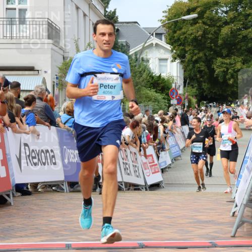 31.08.2025 - 21. Blankeneser Heldenlauf Strokosch-Dieckow http://msf.ph/oto/8696337 31.08.2025 12:22:29 Ziel 5624, 5207, 4166, 4056, 4098, 4282 meine-sportfotos.de