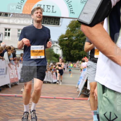 31.08.2025 - 21. Blankeneser Heldenlauf Strokosch-Dieckow http://msf.ph/oto/8696349 31.08.2025 12:27:02 Ziel 5065, 5274, 5275, 5664, 5015, 5291, 5818, 5819 meine-sportfotos.de