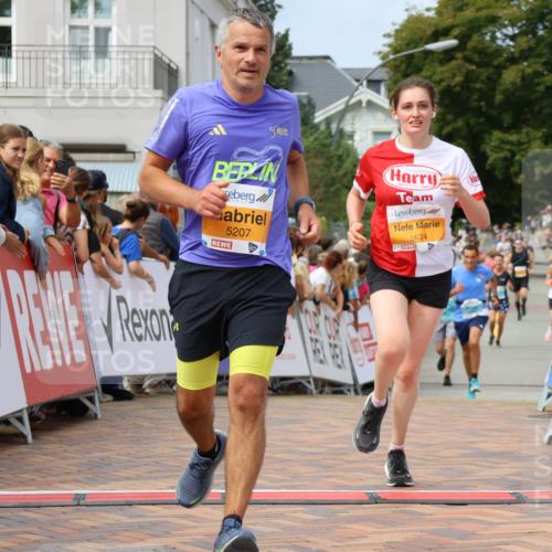 31.08.2025 - 21. Blankeneser Heldenlauf Strokosch-Dieckow http://msf.ph/oto/8696352 31.08.2025 12:22:24 Ziel 5624, 5207, 4056, 4178 meine-sportfotos.de