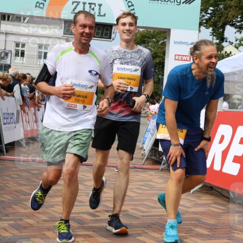 31.08.2025 - 21. Blankeneser Heldenlauf Strokosch-Dieckow http://msf.ph/oto/8696353 31.08.2025 12:27:01 Ziel 5065, 5274, 5275, 5664, 5015, 5291, 5818, 5819 meine-sportfotos.de