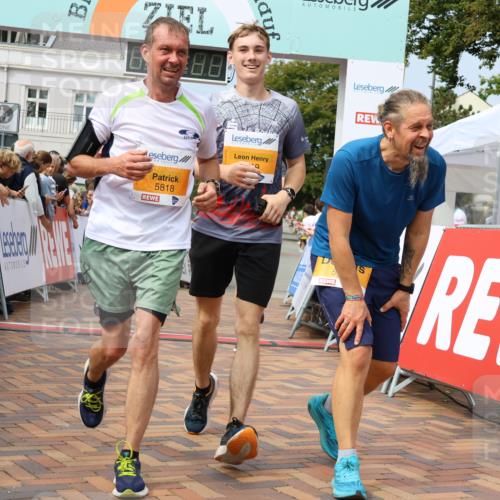 31.08.2025 - 21. Blankeneser Heldenlauf Strokosch-Dieckow http://msf.ph/oto/8696355 31.08.2025 12:27:01 Ziel 5065, 5274, 5275, 5664, 5015, 5291, 5818, 5819 meine-sportfotos.de
