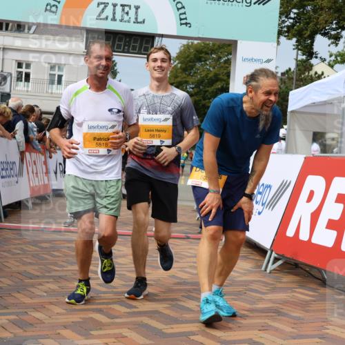 31.08.2025 - 21. Blankeneser Heldenlauf Strokosch-Dieckow http://msf.ph/oto/8696362 31.08.2025 12:27:00 Ziel 5065, 5274, 5275, 5664, 5015, 5291, 5818, 5819 meine-sportfotos.de