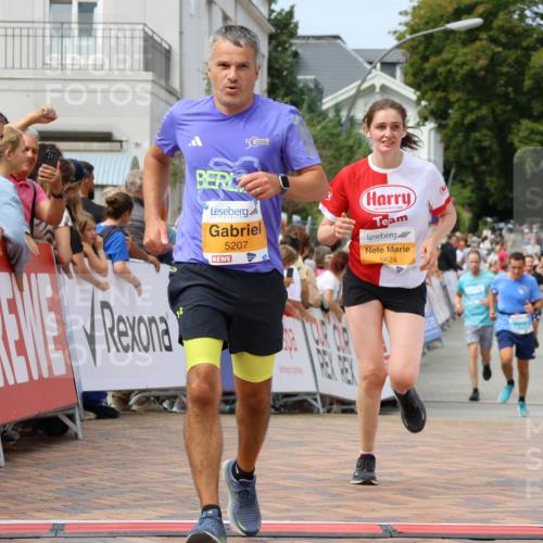 31.08.2025 - 21. Blankeneser Heldenlauf Strokosch-Dieckow http://msf.ph/oto/8696364 31.08.2025 12:22:24 Ziel 5624, 5207, 4056, 4178 meine-sportfotos.de