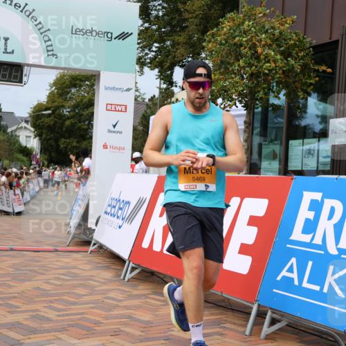 31.08.2025 - 21. Blankeneser Heldenlauf Strokosch-Dieckow http://msf.ph/oto/8696392 31.08.2025 12:22:07 Ziel 5469, 5622, 4281 meine-sportfotos.de