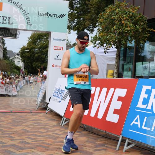 31.08.2025 - 21. Blankeneser Heldenlauf Strokosch-Dieckow http://msf.ph/oto/8696398 31.08.2025 12:22:07 Ziel 5469, 5622, 4281 meine-sportfotos.de