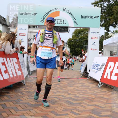 31.08.2025 - 21. Blankeneser Heldenlauf Strokosch-Dieckow http://msf.ph/oto/8696428 31.08.2025 12:22:01 Ziel 5003, 5469, 5622, 4244, 4396, 4412, 4281, 4309 meine-sportfotos.de