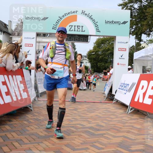 31.08.2025 - 21. Blankeneser Heldenlauf Strokosch-Dieckow http://msf.ph/oto/8696434 31.08.2025 12:22:01 Ziel 5003, 5469, 5622, 4244, 4396, 4412, 4281, 4309 meine-sportfotos.de