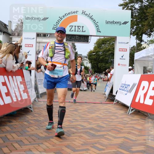 31.08.2025 - 21. Blankeneser Heldenlauf Strokosch-Dieckow http://msf.ph/oto/8696436 31.08.2025 12:22:01 Ziel 5003, 5469, 5622, 4244, 4396, 4412, 4281, 4309 meine-sportfotos.de