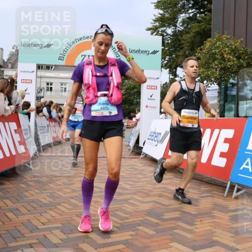 31.08.2025 - 21. Blankeneser Heldenlauf Strokosch-Dieckow http://msf.ph/oto/8696449 31.08.2025 12:21:59 Ziel 5003, 4244, 4396, 4412, 4034, 4281, 4309 meine-sportfotos.de