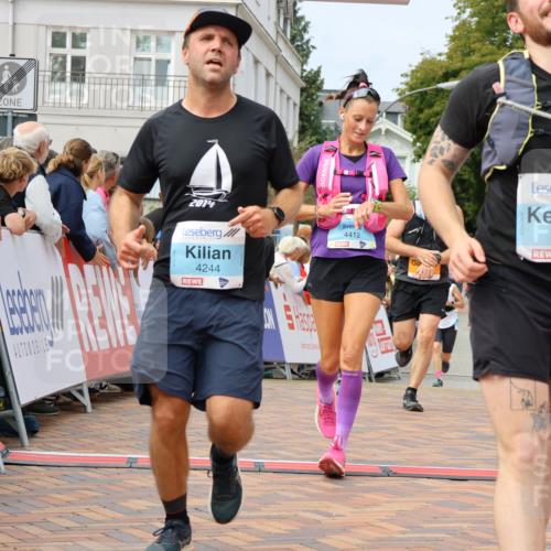 31.08.2025 - 21. Blankeneser Heldenlauf Strokosch-Dieckow http://msf.ph/oto/8696456 31.08.2025 12:21:56 Ziel 5003, 4244, 4396, 4412, 4034, 4281, 4309 meine-sportfotos.de