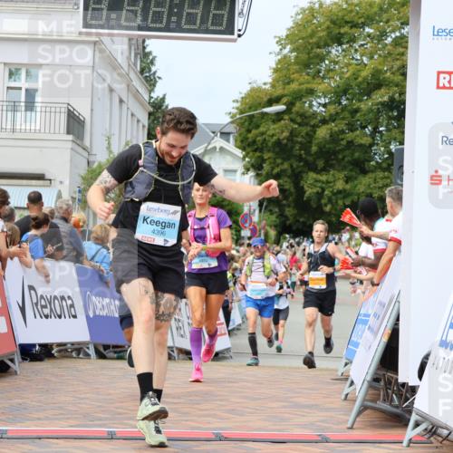 31.08.2025 - 21. Blankeneser Heldenlauf Strokosch-Dieckow http://msf.ph/oto/8696468 31.08.2025 12:21:55 Ziel 5003, 4244, 4396, 4412, 4034, 4309 meine-sportfotos.de