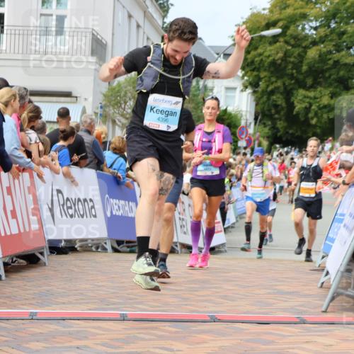 31.08.2025 - 21. Blankeneser Heldenlauf Strokosch-Dieckow http://msf.ph/oto/8696472 31.08.2025 12:21:54 Ziel 5003, 4244, 4396, 4412, 4308, 4034, 4309 meine-sportfotos.de