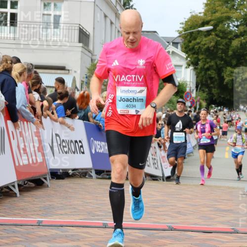 31.08.2025 - 21. Blankeneser Heldenlauf Strokosch-Dieckow http://msf.ph/oto/8696474 31.08.2025 12:21:52 Ziel 4244, 4396, 4412, 4308, 4034 meine-sportfotos.de