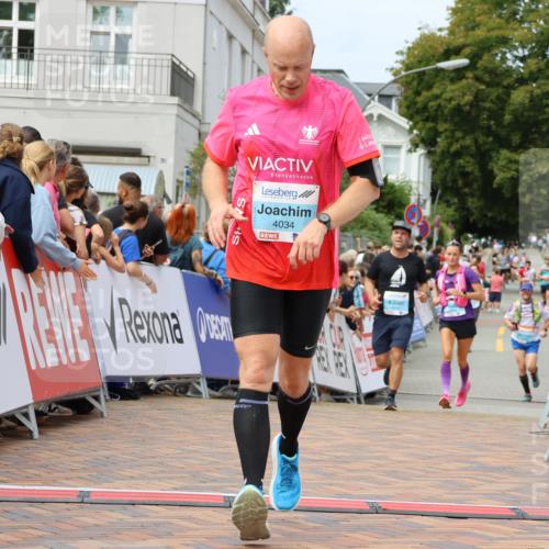 31.08.2025 - 21. Blankeneser Heldenlauf Strokosch-Dieckow http://msf.ph/oto/8696476 31.08.2025 12:21:52 Ziel 4244, 4396, 4412, 4308, 4034 meine-sportfotos.de