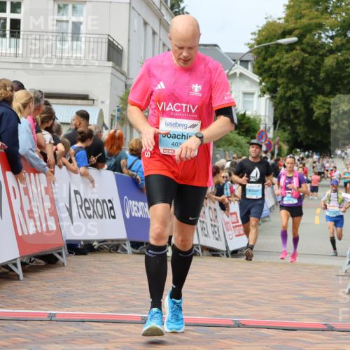 31.08.2025 - 21. Blankeneser Heldenlauf Strokosch-Dieckow http://msf.ph/oto/8696478 31.08.2025 12:21:52 Ziel 4244, 4396, 4412, 4308, 4034 meine-sportfotos.de