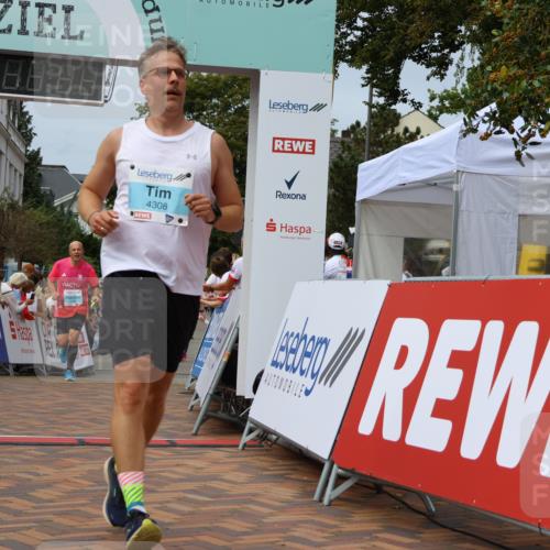 31.08.2025 - 21. Blankeneser Heldenlauf Strokosch-Dieckow http://msf.ph/oto/8696495 31.08.2025 12:21:49 Ziel 4308, 4034 meine-sportfotos.de