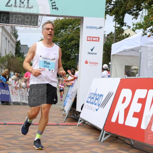 31.08.2025 - 21. Blankeneser Heldenlauf Strokosch-Dieckow http://msf.ph/oto/8696500 31.08.2025 12:21:48 Ziel 4308, 4034 meine-sportfotos.de