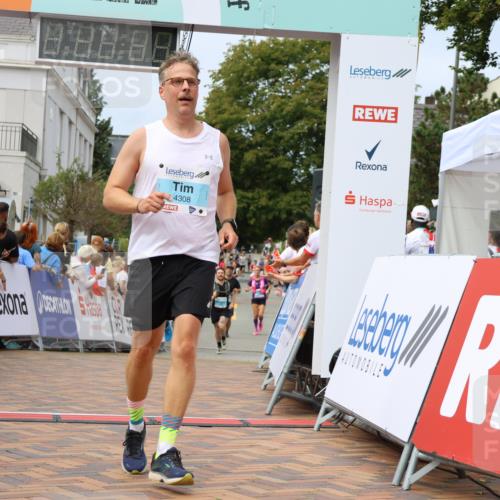 31.08.2025 - 21. Blankeneser Heldenlauf Strokosch-Dieckow http://msf.ph/oto/8696506 31.08.2025 12:21:48 Ziel 4308, 4034 meine-sportfotos.de