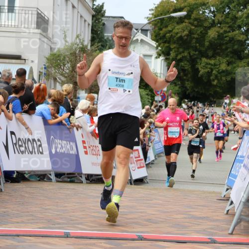 31.08.2025 - 21. Blankeneser Heldenlauf Strokosch-Dieckow http://msf.ph/oto/8696524 31.08.2025 12:21:47 Ziel 4308, 4034 meine-sportfotos.de