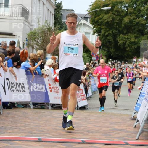 31.08.2025 - 21. Blankeneser Heldenlauf Strokosch-Dieckow http://msf.ph/oto/8696526 31.08.2025 12:21:47 Ziel 4308, 4034 meine-sportfotos.de