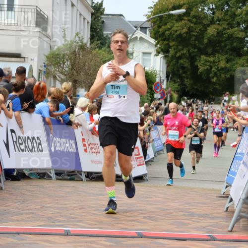 31.08.2025 - 21. Blankeneser Heldenlauf Strokosch-Dieckow http://msf.ph/oto/8696533 31.08.2025 12:21:47 Ziel 4308, 4034 meine-sportfotos.de