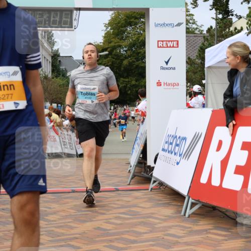 31.08.2025 - 21. Blankeneser Heldenlauf Strokosch-Dieckow http://msf.ph/oto/8696558 31.08.2025 12:21:28 Ziel 5746, 4337, 4142 meine-sportfotos.de