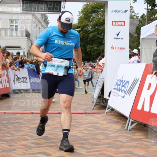 31.08.2025 - 21. Blankeneser Heldenlauf Strokosch-Dieckow http://msf.ph/oto/8696572 31.08.2025 12:21:22 Ziel 5277, 5746, 4337 meine-sportfotos.de