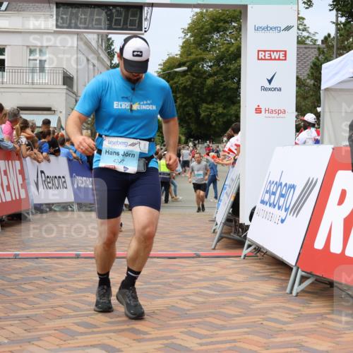 31.08.2025 - 21. Blankeneser Heldenlauf Strokosch-Dieckow http://msf.ph/oto/8696577 31.08.2025 12:21:21 Ziel 5277, 5746, 4337 meine-sportfotos.de