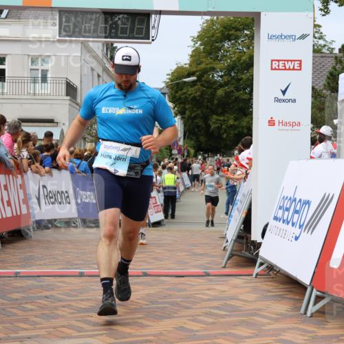 31.08.2025 - 21. Blankeneser Heldenlauf Strokosch-Dieckow http://msf.ph/oto/8696587 31.08.2025 12:21:21 Ziel 5277, 5746, 4337 meine-sportfotos.de