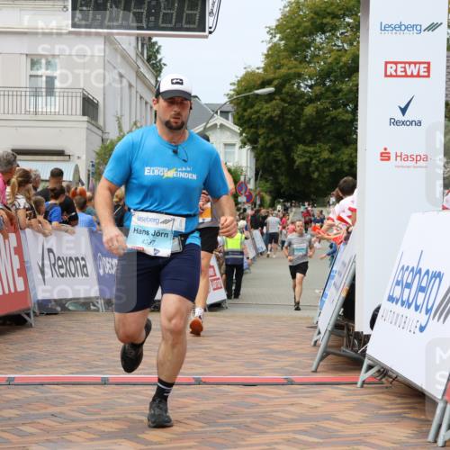 31.08.2025 - 21. Blankeneser Heldenlauf Strokosch-Dieckow http://msf.ph/oto/8696594 31.08.2025 12:21:21 Ziel 5277, 5746, 4337 meine-sportfotos.de