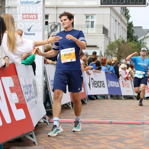 31.08.2025 - 21. Blankeneser Heldenlauf Strokosch-Dieckow http://msf.ph/oto/8696603 31.08.2025 12:21:19 Ziel 5277, 5746, 4337 meine-sportfotos.de