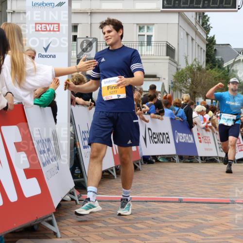 31.08.2025 - 21. Blankeneser Heldenlauf Strokosch-Dieckow http://msf.ph/oto/8696605 31.08.2025 12:21:19 Ziel 5277, 5746, 4337 meine-sportfotos.de