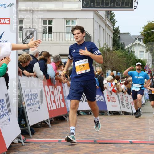 31.08.2025 - 21. Blankeneser Heldenlauf Strokosch-Dieckow http://msf.ph/oto/8696615 31.08.2025 12:21:18 Ziel 5277, 5746, 4337, 4215 meine-sportfotos.de