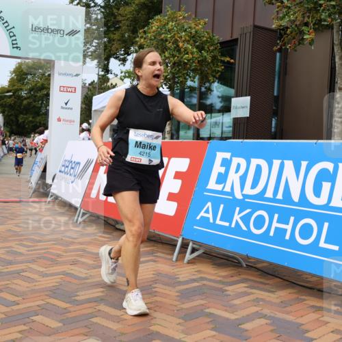 31.08.2025 - 21. Blankeneser Heldenlauf Strokosch-Dieckow http://msf.ph/oto/8696632 31.08.2025 12:21:13 Ziel 5277, 4242, 4215 meine-sportfotos.de