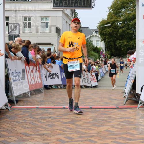 31.08.2025 - 21. Blankeneser Heldenlauf Strokosch-Dieckow http://msf.ph/oto/8696660 31.08.2025 12:21:07 Ziel 4242, 4215 meine-sportfotos.de
