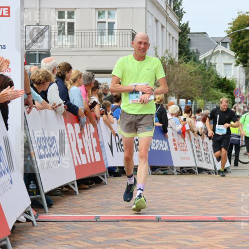31.08.2025 - 21. Blankeneser Heldenlauf Strokosch-Dieckow http://msf.ph/oto/8696694 31.08.2025 12:20:53 Ziel 4063, 4348, 4121 meine-sportfotos.de