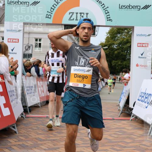 31.08.2025 - 21. Blankeneser Heldenlauf Strokosch-Dieckow http://msf.ph/oto/8696713 31.08.2025 12:20:44 Ziel 5527, 4413, 4260, 4102, 4313, 4348 meine-sportfotos.de