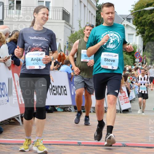 31.08.2025 - 21. Blankeneser Heldenlauf Strokosch-Dieckow http://msf.ph/oto/8696717 31.08.2025 12:20:37 Ziel 5350, 4275, 4274, 4413, 4260, 4102 meine-sportfotos.de