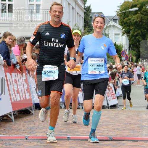 31.08.2025 - 21. Blankeneser Heldenlauf Strokosch-Dieckow http://msf.ph/oto/8696753 31.08.2025 12:20:31 Ziel 5350, 4275, 4274 meine-sportfotos.de
