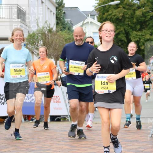 31.08.2025 - 21. Blankeneser Heldenlauf Strokosch-Dieckow http://msf.ph/oto/8696754 31.08.2025 10:32:35 Ziel 2490, 2256, 2257, 2644, 2581, 2582, 2580, 2201 meine-sportfotos.de