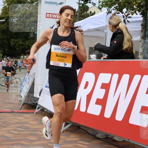 31.08.2025 - 21. Blankeneser Heldenlauf Strokosch-Dieckow http://msf.ph/oto/8696808 31.08.2025 12:20:12 Ziel 5821 meine-sportfotos.de