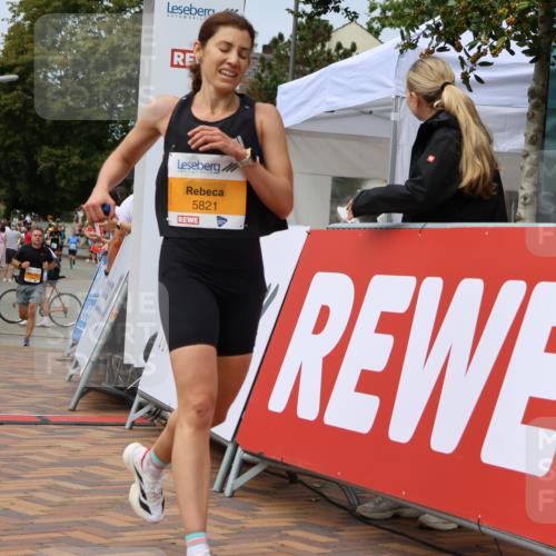 31.08.2025 - 21. Blankeneser Heldenlauf Strokosch-Dieckow http://msf.ph/oto/8696810 31.08.2025 12:20:12 Ziel 5821 meine-sportfotos.de