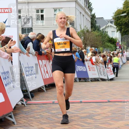31.08.2025 - 21. Blankeneser Heldenlauf Strokosch-Dieckow http://msf.ph/oto/8696836 31.08.2025 12:20:03 Ziel 5368, 5688, 5483, 4210 meine-sportfotos.de