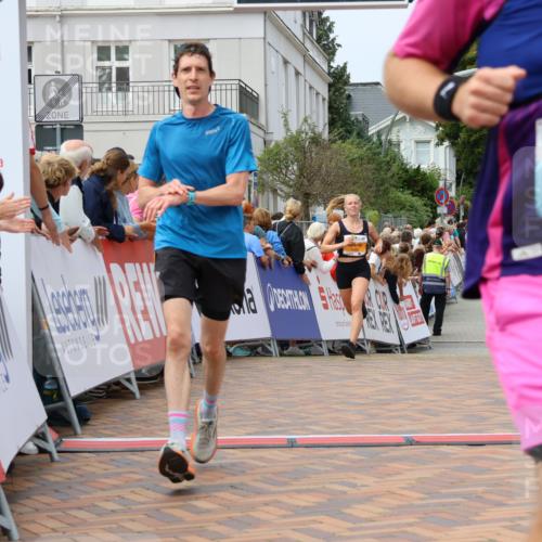 31.08.2025 - 21. Blankeneser Heldenlauf Strokosch-Dieckow http://msf.ph/oto/8696867 31.08.2025 12:19:59 Ziel 5368, 5688, 5483, 4210, 4160 meine-sportfotos.de
