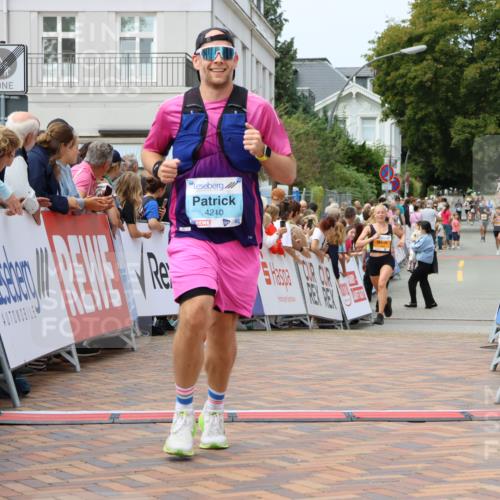 31.08.2025 - 21. Blankeneser Heldenlauf Strokosch-Dieckow http://msf.ph/oto/8696876 31.08.2025 12:19:58 Ziel 5368, 5688, 5483, 4210, 4160 meine-sportfotos.de