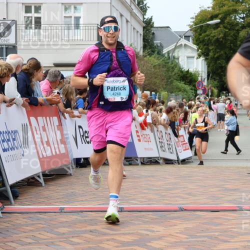 31.08.2025 - 21. Blankeneser Heldenlauf Strokosch-Dieckow http://msf.ph/oto/8696882 31.08.2025 12:19:57 Ziel 5368, 5688, 5483, 4210, 4160 meine-sportfotos.de